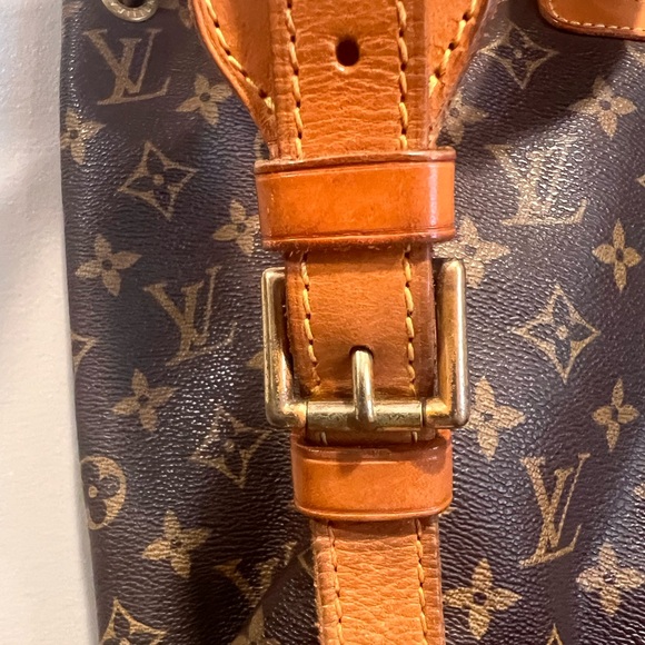 Louis Vuitton vintage backpack. Canvas Montsouris. - Picture 4 of 8